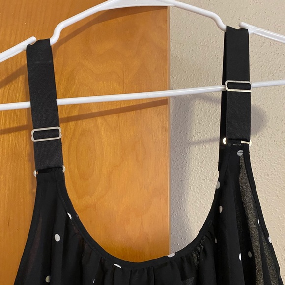 Fancy tank - Picture 3 of 3